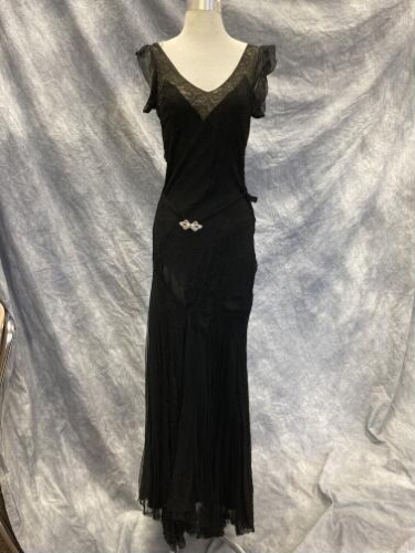 Black Lace Sleeveless Dress