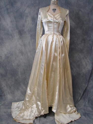 Queen Anne Style Wedding Dress