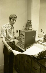 Student with a Linear Log Varicoid machine