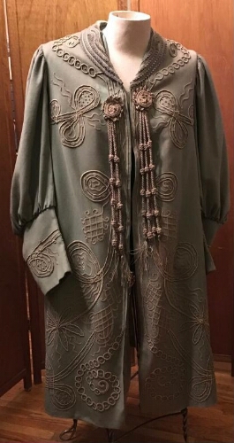 Light green Mandarin/Pagoda style coat